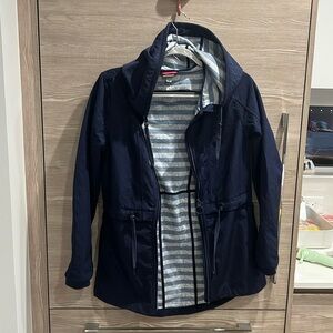 Bench coat, water resistant